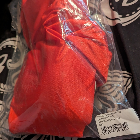 Halter style silk bralette - Picture 4 of 5